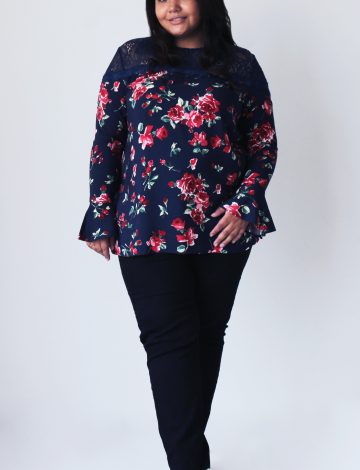 Blusa Plus Size Decote Renda